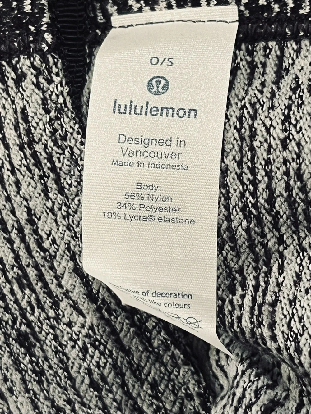 NWT Lululemon Vinyasa Scarf